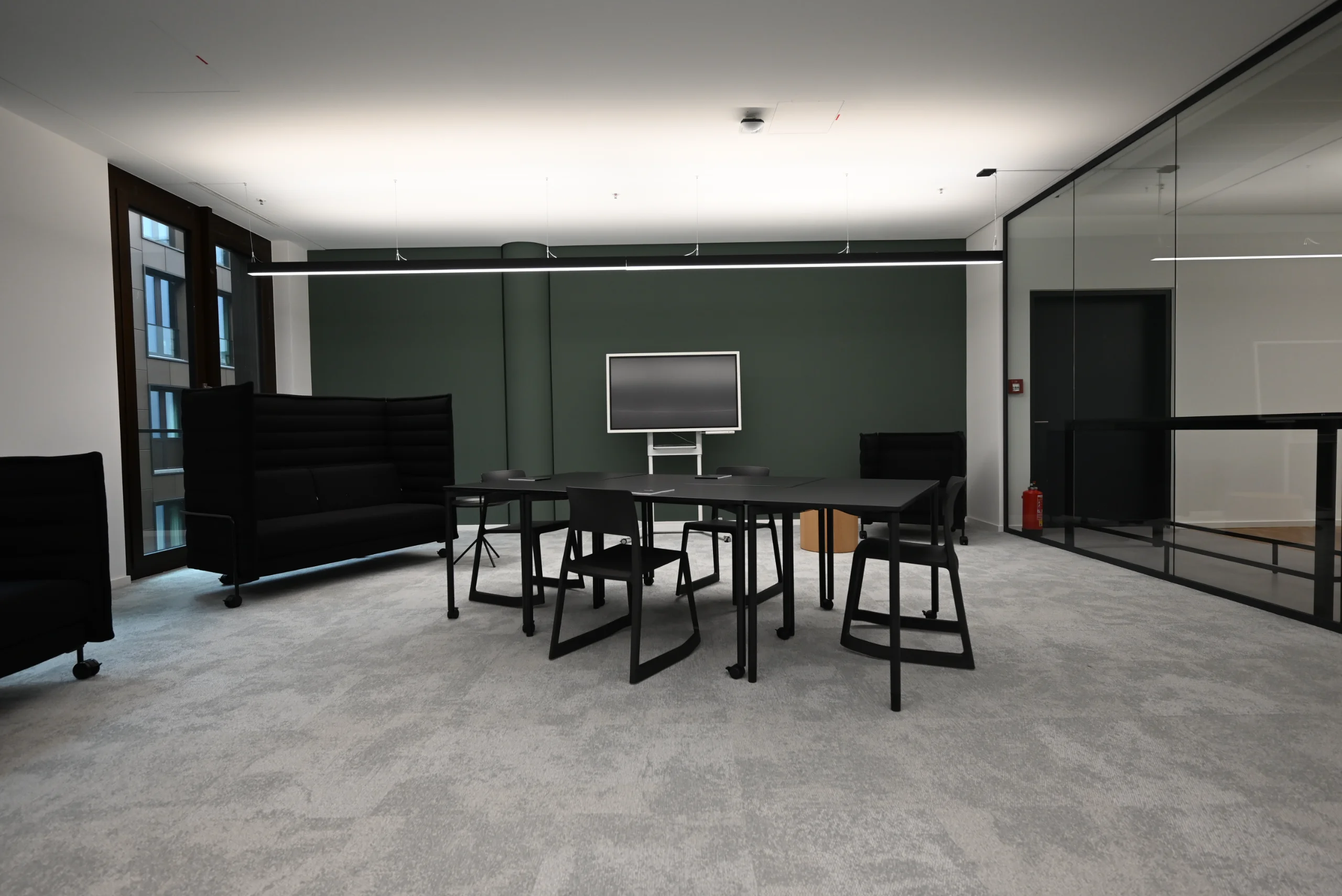 Workshop Room, cabaret-style workshop room on Floor 5, sixteen seats in four pods.